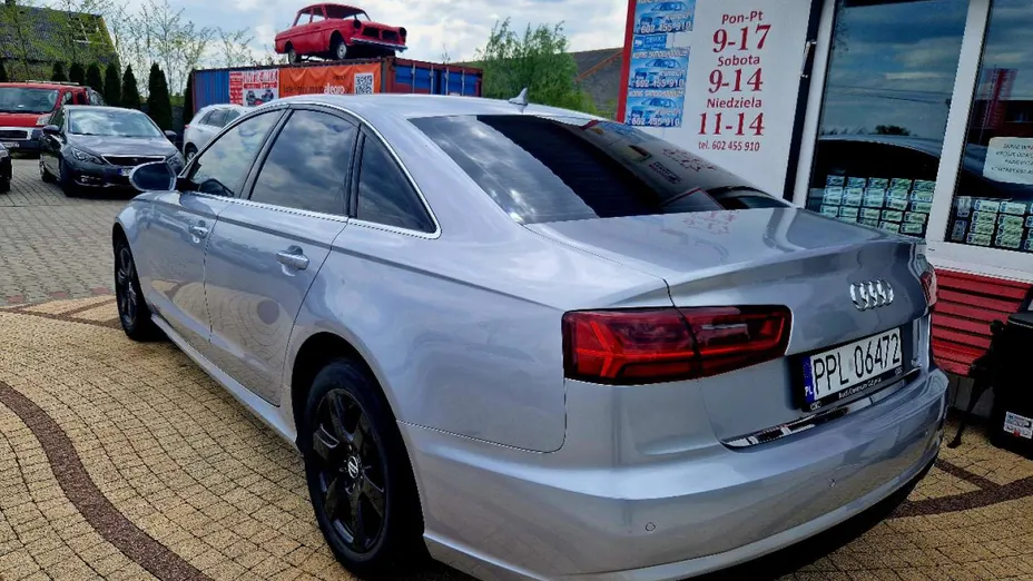 AUDI A6 -