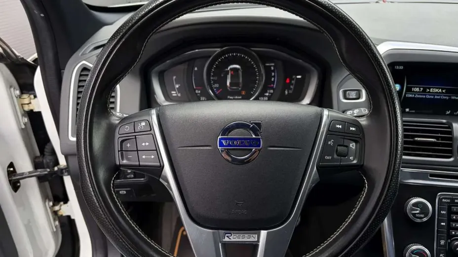 VOLVO XC60 -