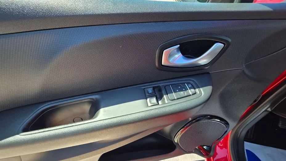 RENAULT Clio -