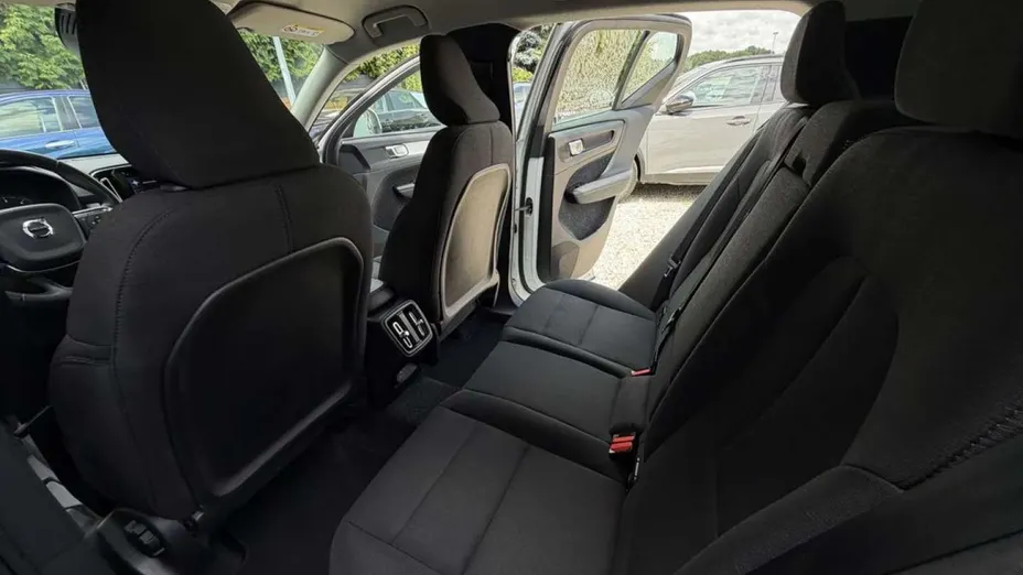 VOLVO XC40 -