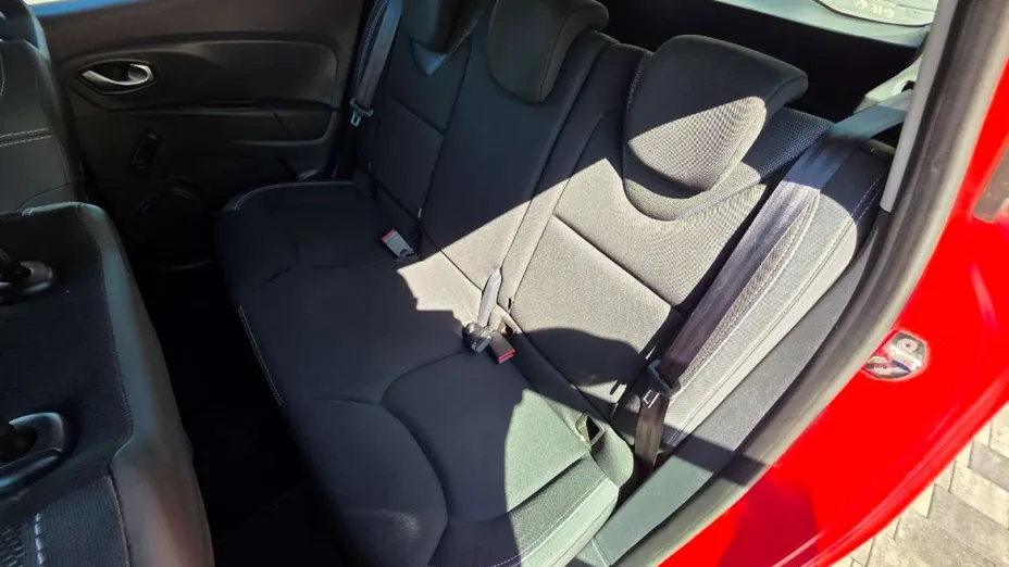 RENAULT Clio -