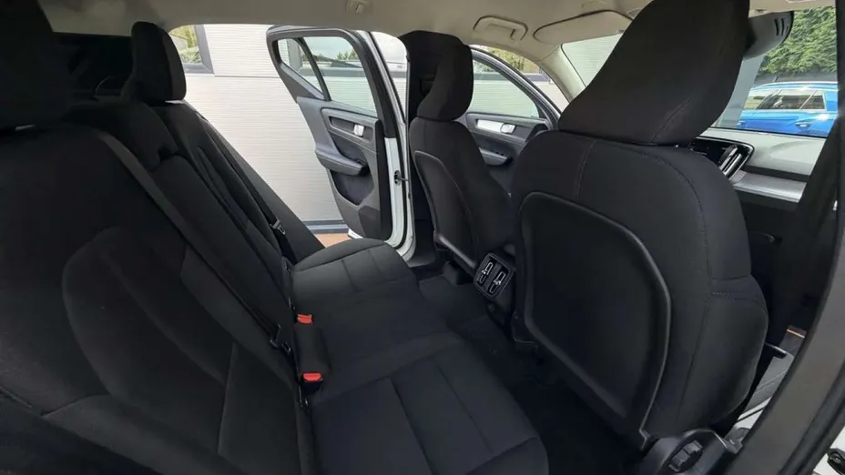 VOLVO XC40 -