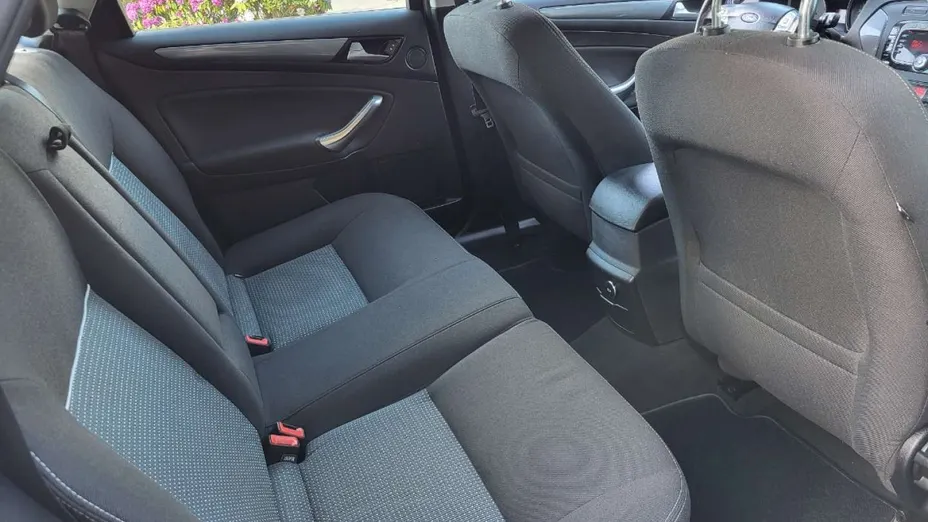 FORD Mondeo -
