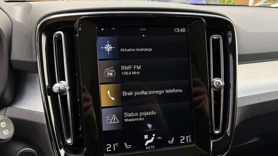 VOLVO XC40 -