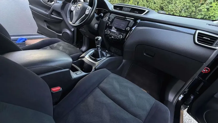 NISSAN X-Trail -