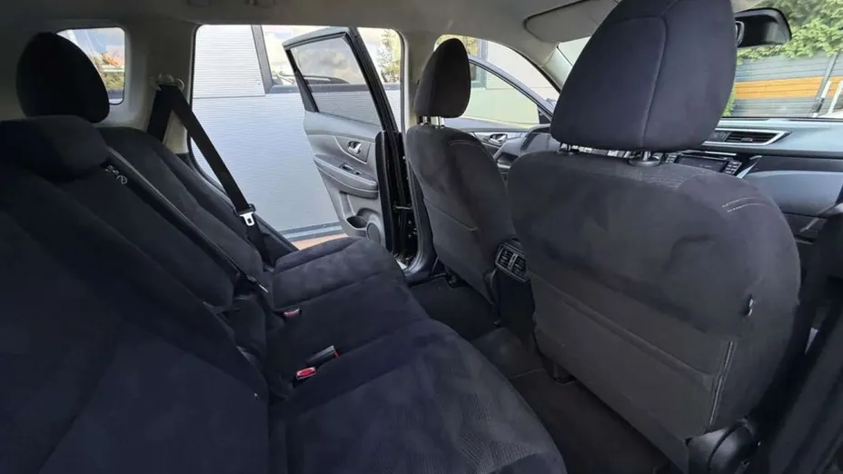 NISSAN X-Trail -