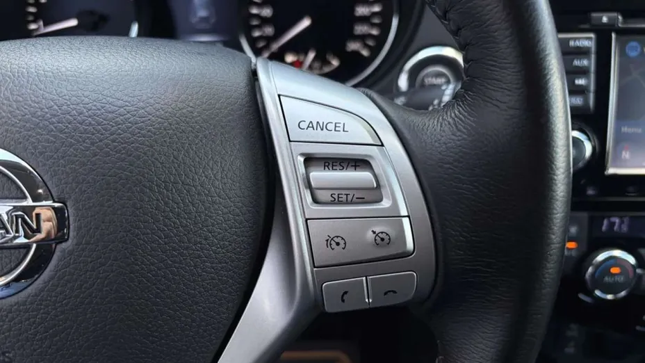 NISSAN X-Trail -