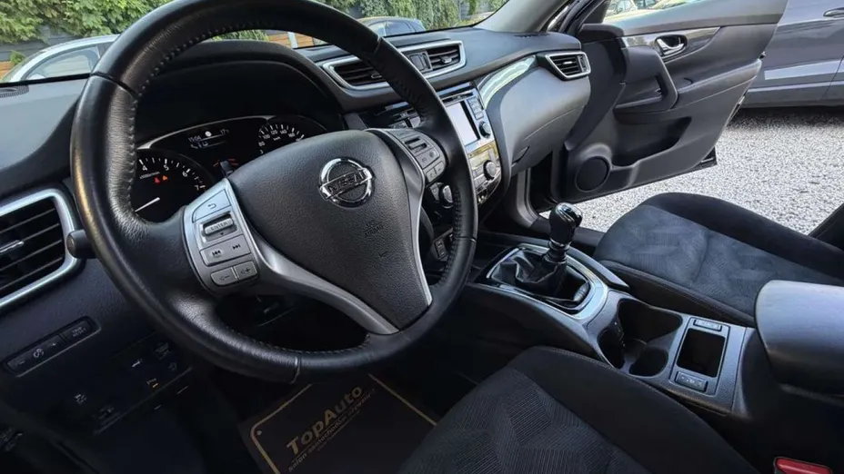 NISSAN X-Trail -