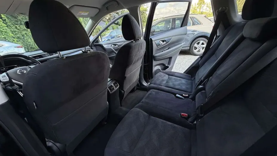 NISSAN X-Trail -