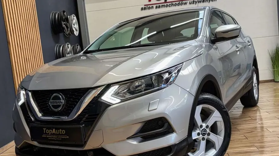 NISSAN Qashqai -