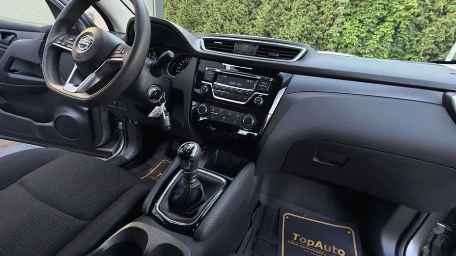 NISSAN Qashqai -