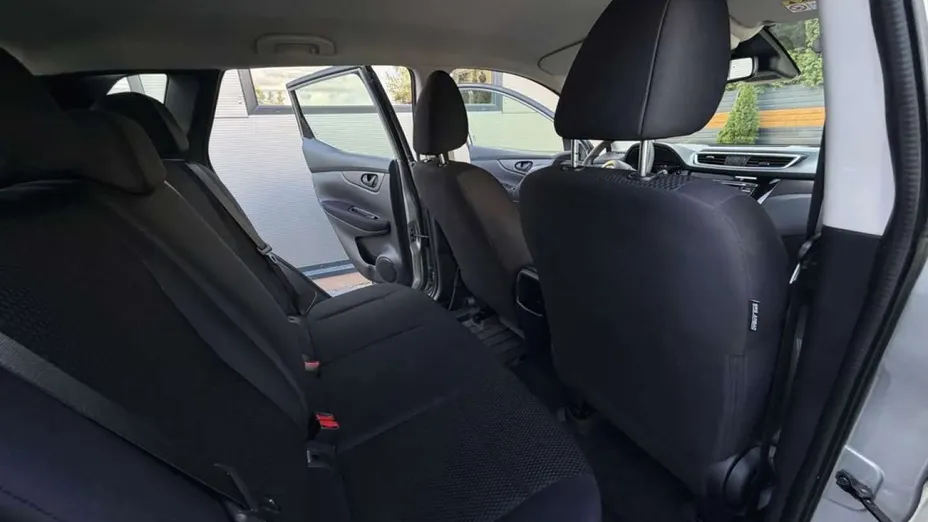 NISSAN Qashqai -
