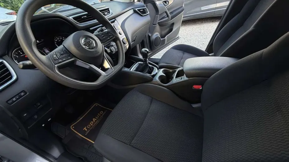 NISSAN Qashqai -