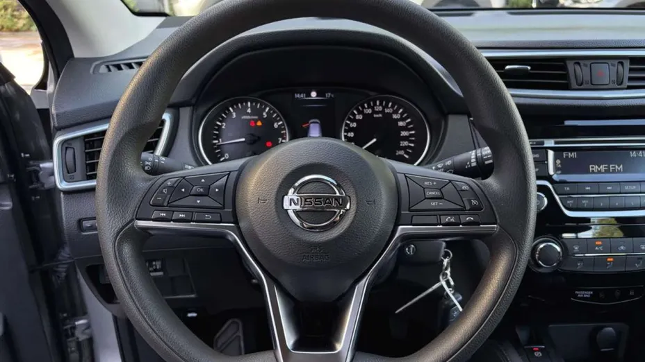 NISSAN Qashqai -