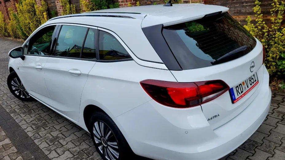 OPEL Astra -