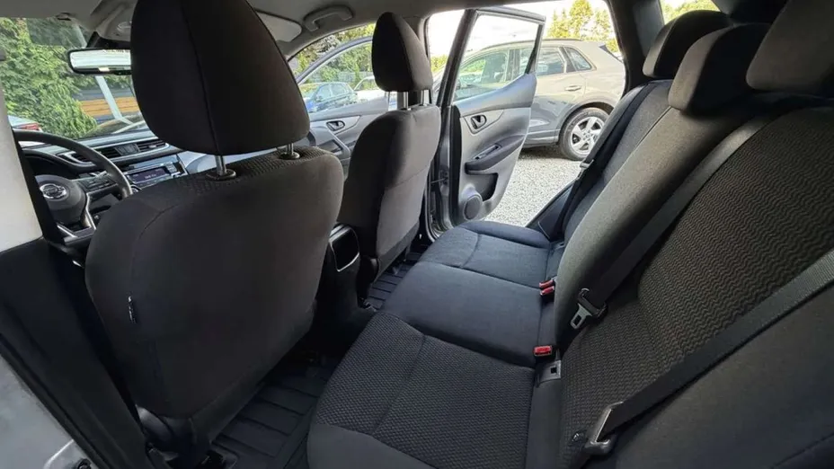 NISSAN Qashqai -
