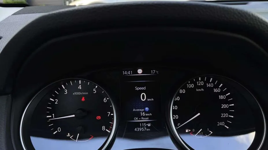 NISSAN Qashqai -