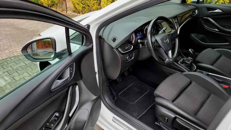 OPEL Astra -