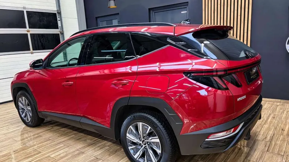HYUNDAI Tucson -
