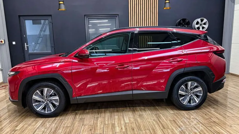 HYUNDAI Tucson -