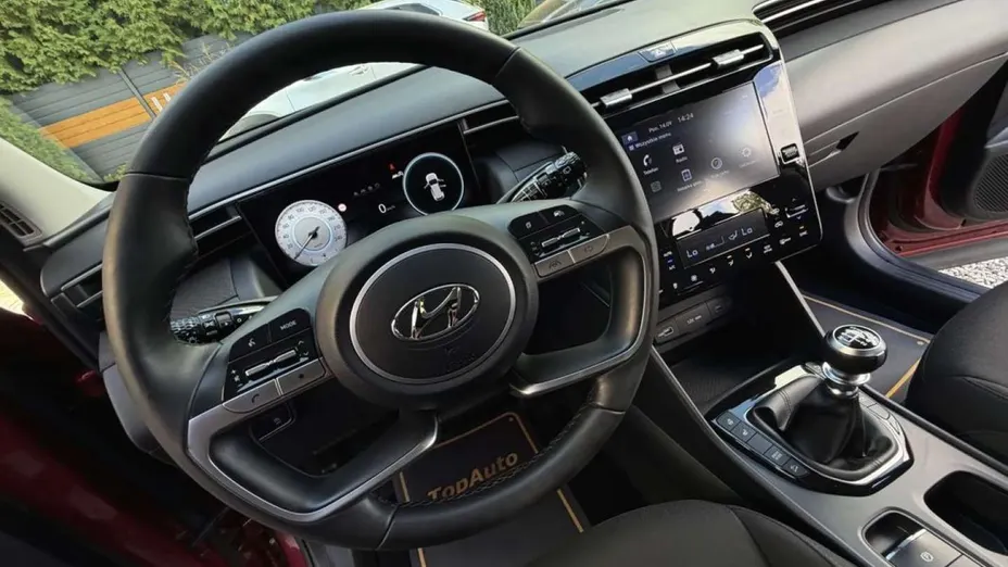 HYUNDAI Tucson -