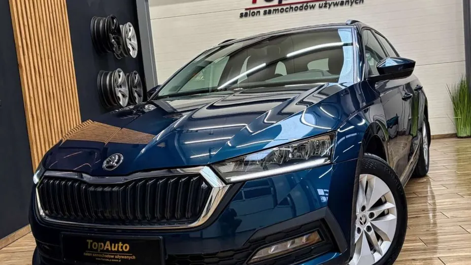 SKODA Octavia -
