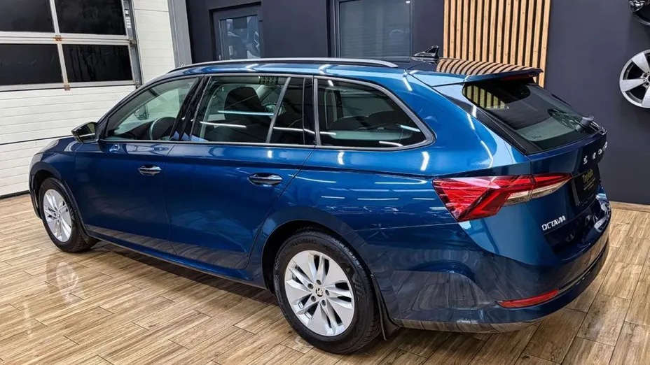 SKODA Octavia -
