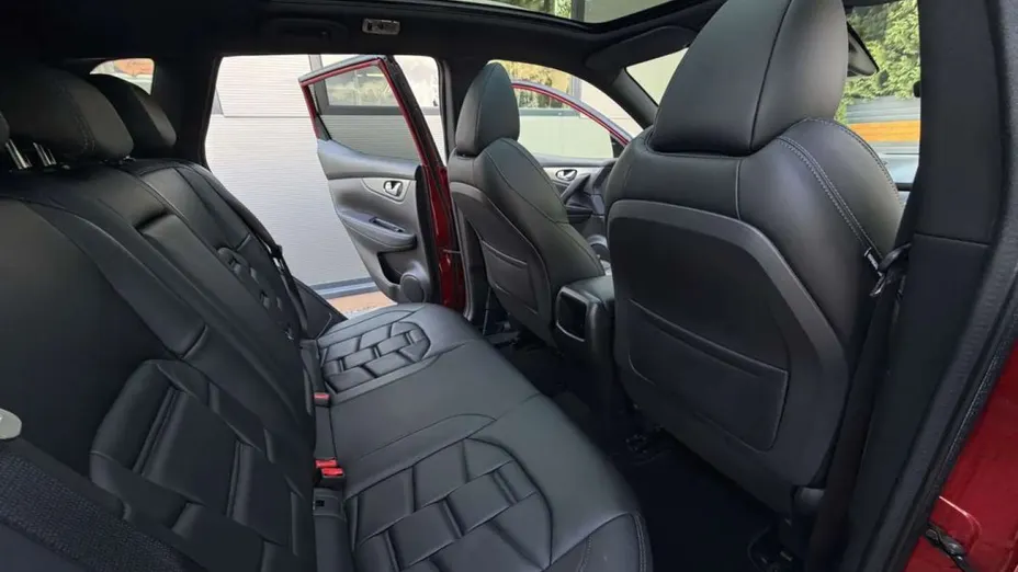 NISSAN Qashqai -