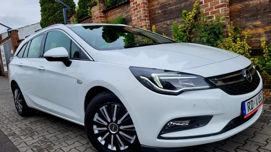 OPEL Astra -