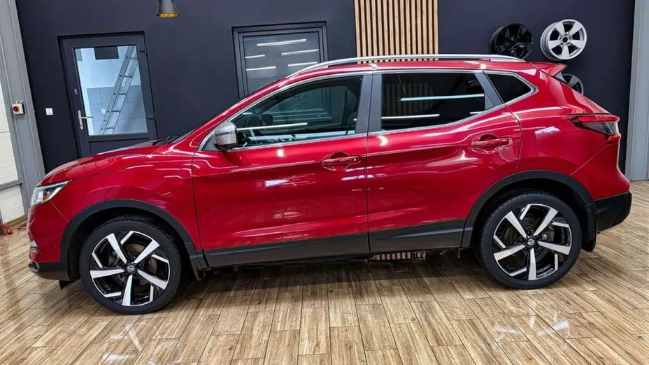 NISSAN Qashqai -