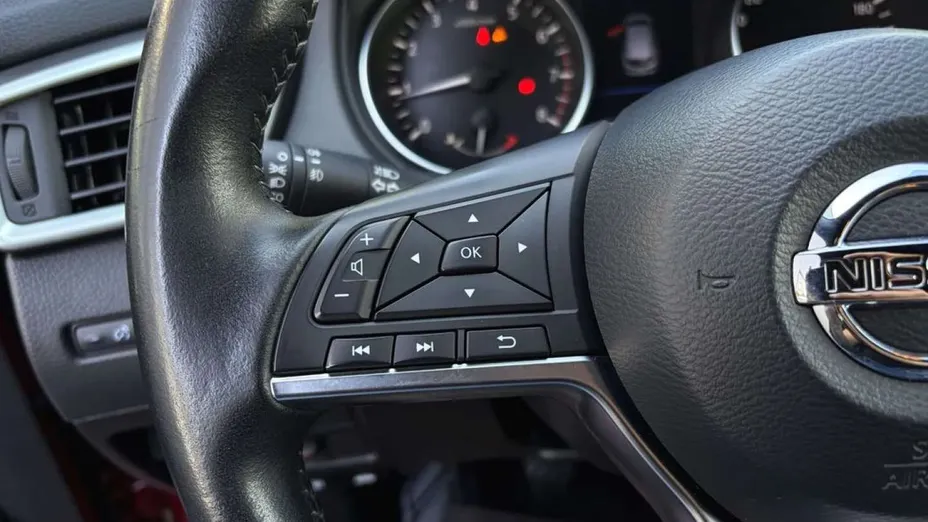 NISSAN Qashqai -