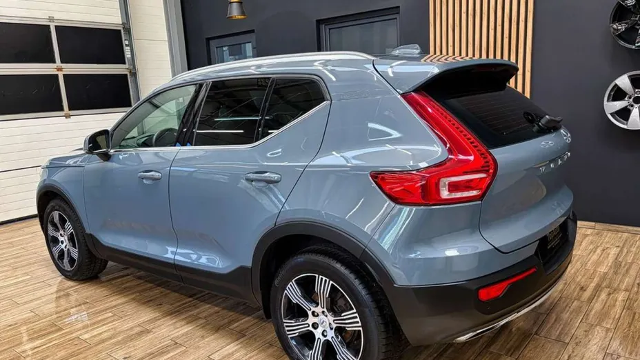 VOLVO XC40 -