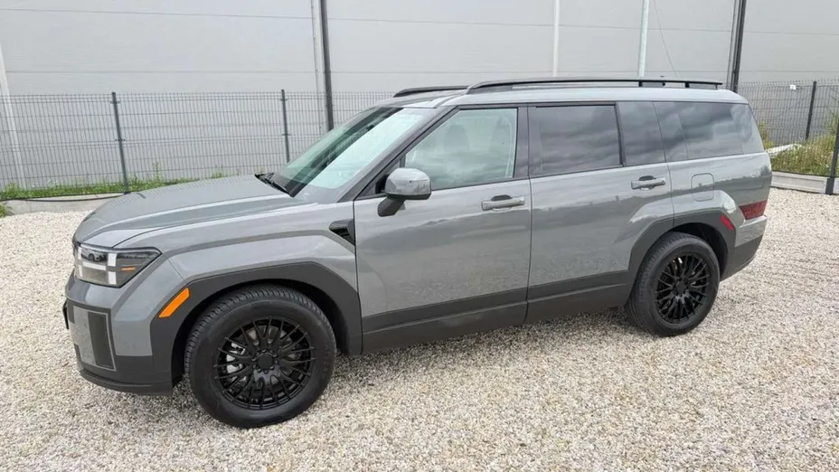 HYUNDAI Santa Fe -