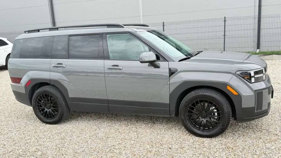 HYUNDAI Santa Fe -