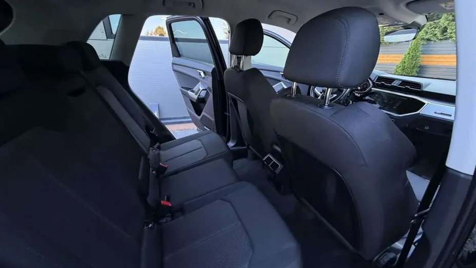 AUDI Q3 -