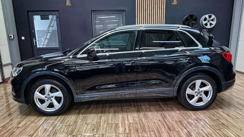 AUDI Q3 -