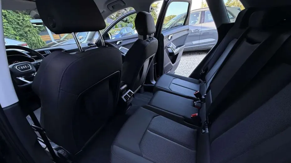AUDI Q3 -