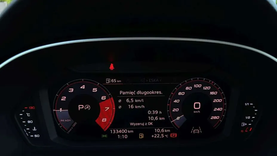 AUDI Q3 -
