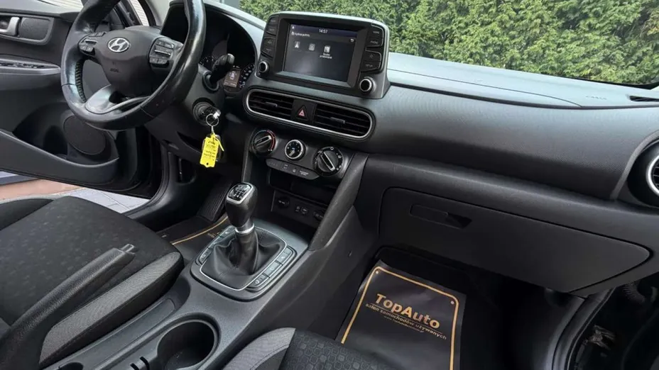 HYUNDAI Kona -