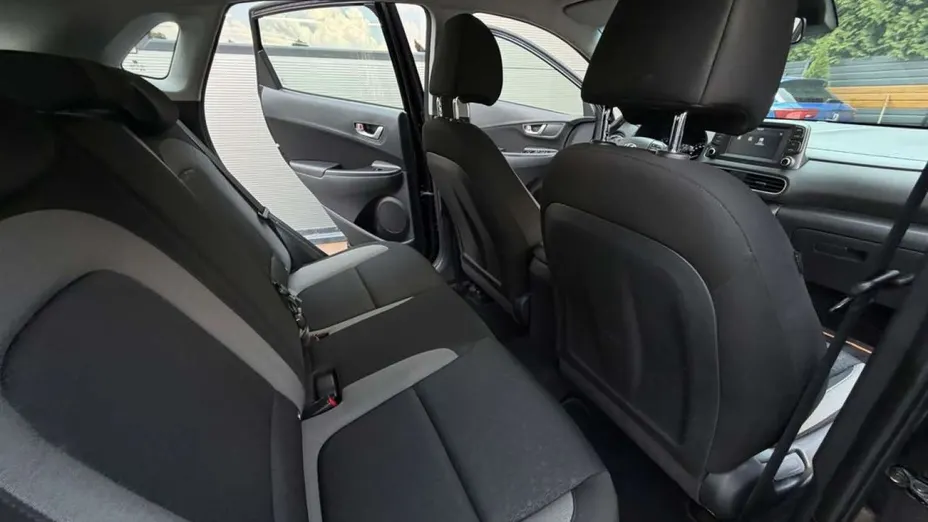 HYUNDAI Kona -