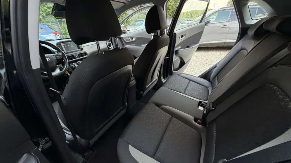 HYUNDAI Kona -