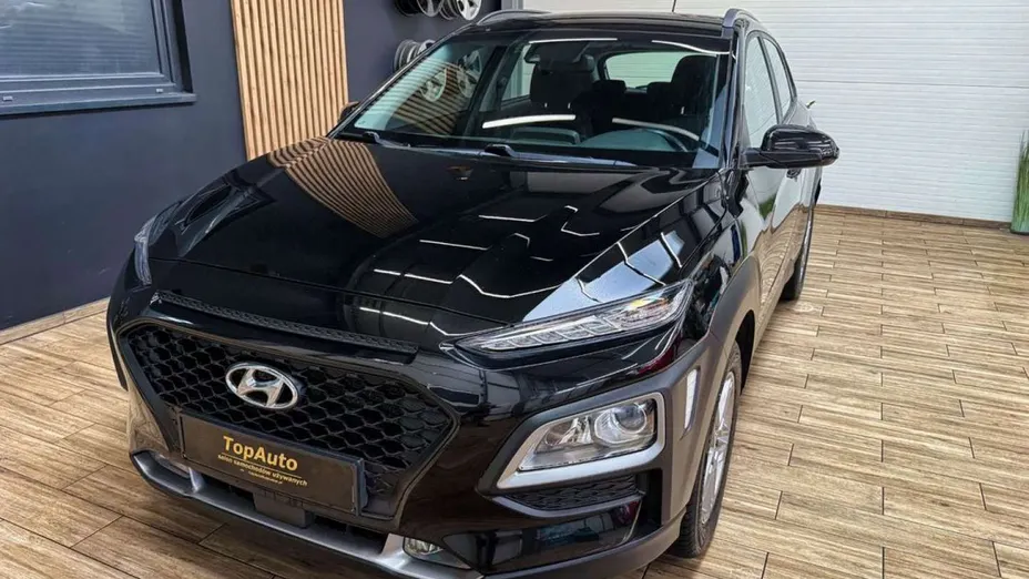 HYUNDAI Kona -