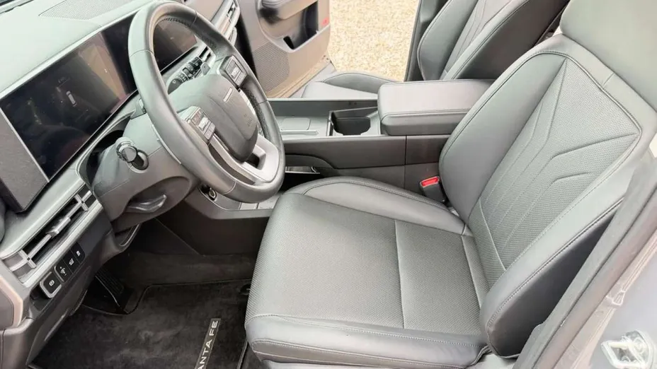 HYUNDAI Santa Fe -