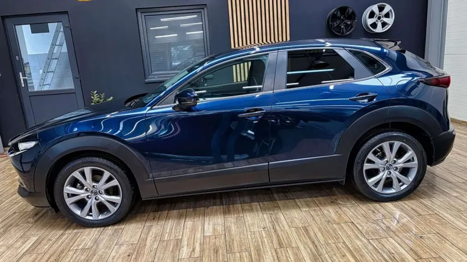 MAZDA CX-30 -
