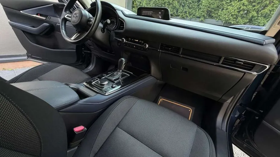 MAZDA CX-30 -