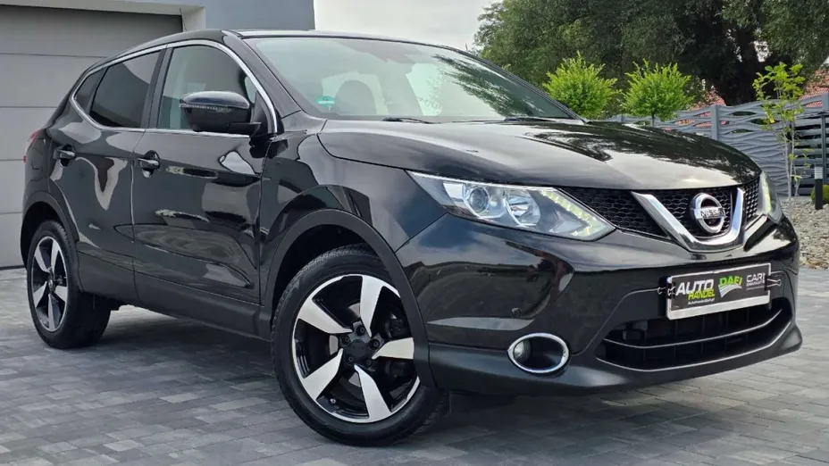 NISSAN Qashqai -