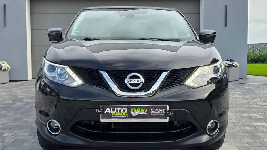NISSAN Qashqai -