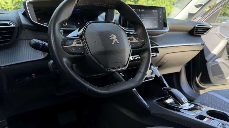 PEUGEOT 2008 -