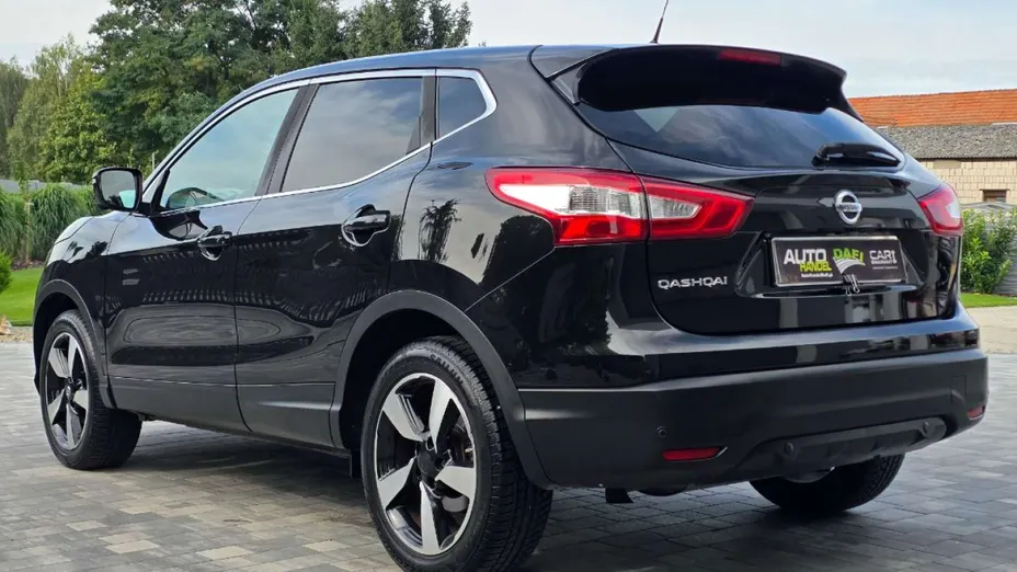 NISSAN Qashqai -