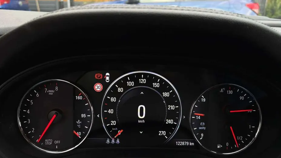 OPEL Insignia -